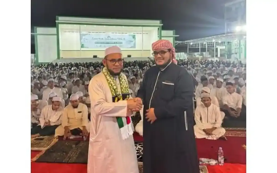 Penuh Khidmat, Diimami Oleh Syeikh dari Palestina Tarawih MDTI Khatam 30 Juz